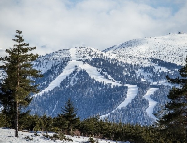Боровец и Пампорово откриват ски зоната с безплатно каране днес!