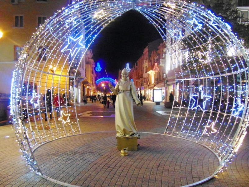 Най-украсените кътчета на Пловдив на Коледа! ВИДЕО 