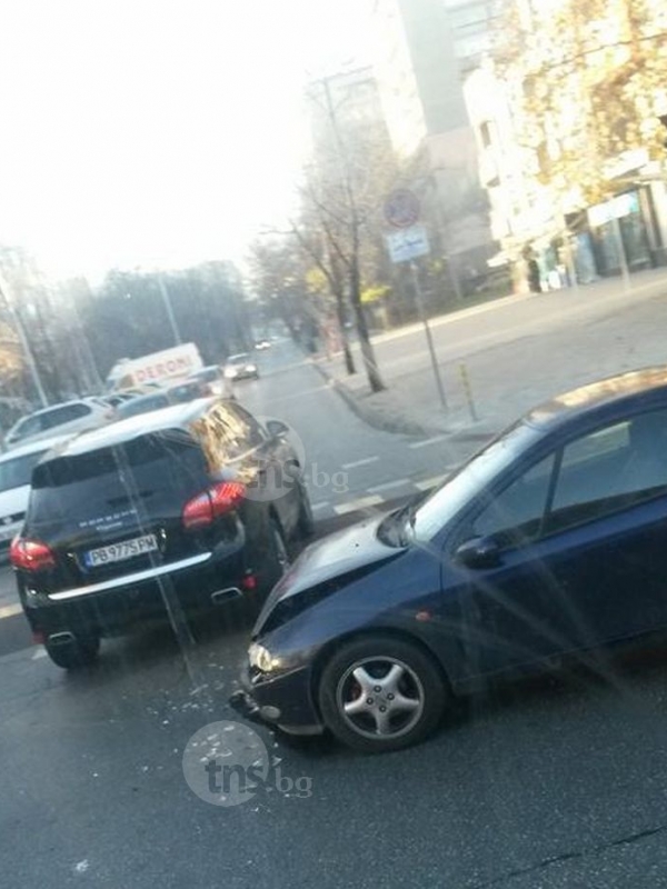 Меле с порше в Кючука СНИМКИ