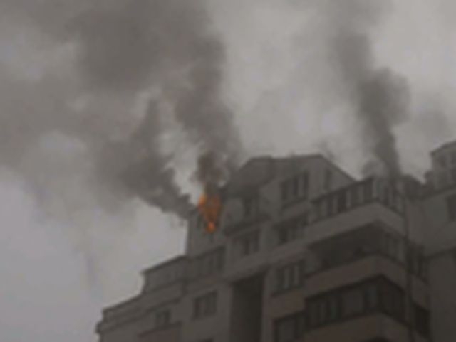 Пожар горя в блок в Студентски град ВИДЕО