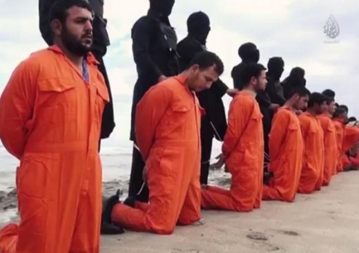 ИД показа поредното зловещо видео с екзекуцията на петима британци