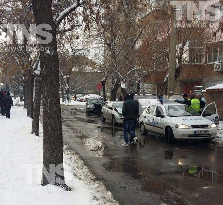 Катастрофа до Механото! Въпреки че снегът там е изчистен... СНИМКИ