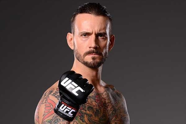 Бившият кечист CM Punk намекна за ММА-дебют на UFC 200