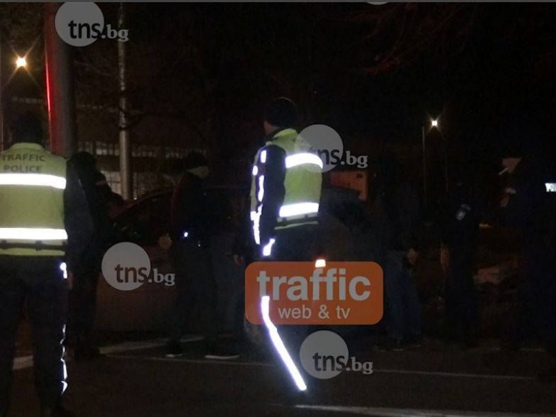 ВИДЕО от новия зрелищен арест на полицаи с качулки в Пловдив 