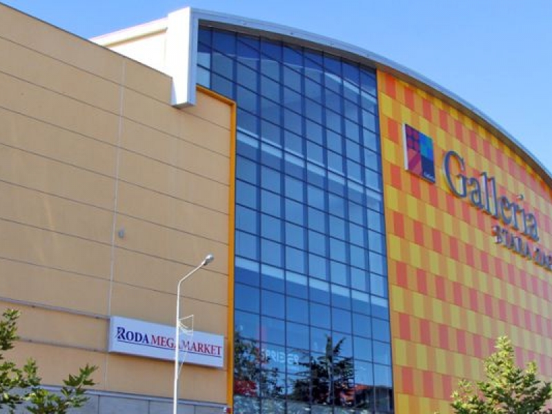 Мол краде ток от общината 