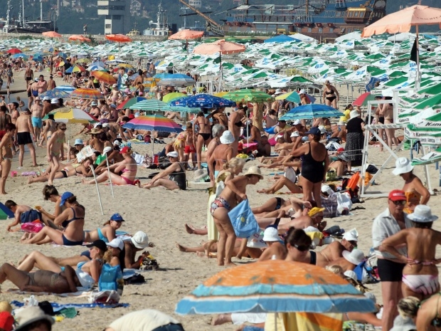 Турция губи 4,5 милиона руски туристи, България отмъква част от тях