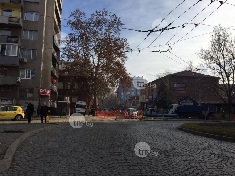 Нагъл шофьор блъсна пешеходка в Пловдив и избяга!