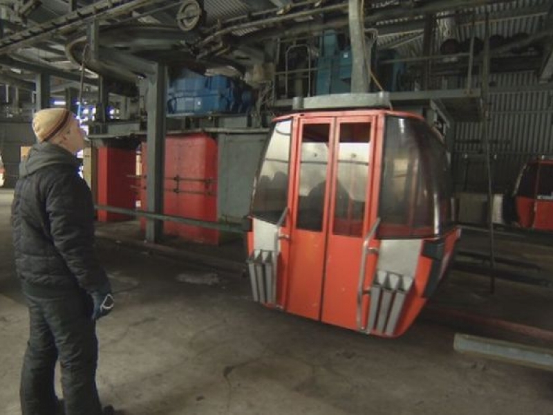 Проверка откри неизправност в кабинката на лифта, от която падна дете