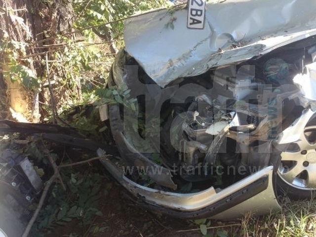 Млада шофьорка се заби в дърво в Пловдивско