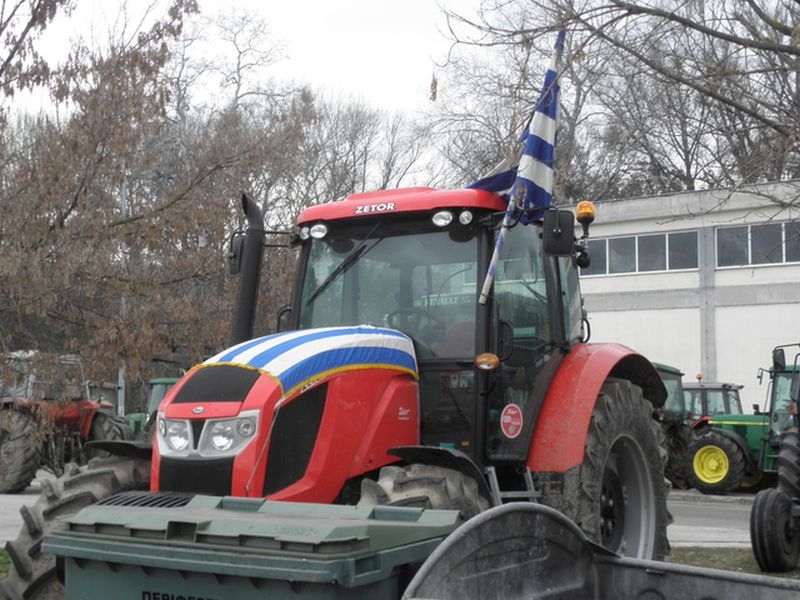 Пак спряха движението през граничните пунктове Илинден и Кулата ВИДЕО