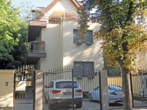 Хюндаят на жената на Тотев запален умишлено