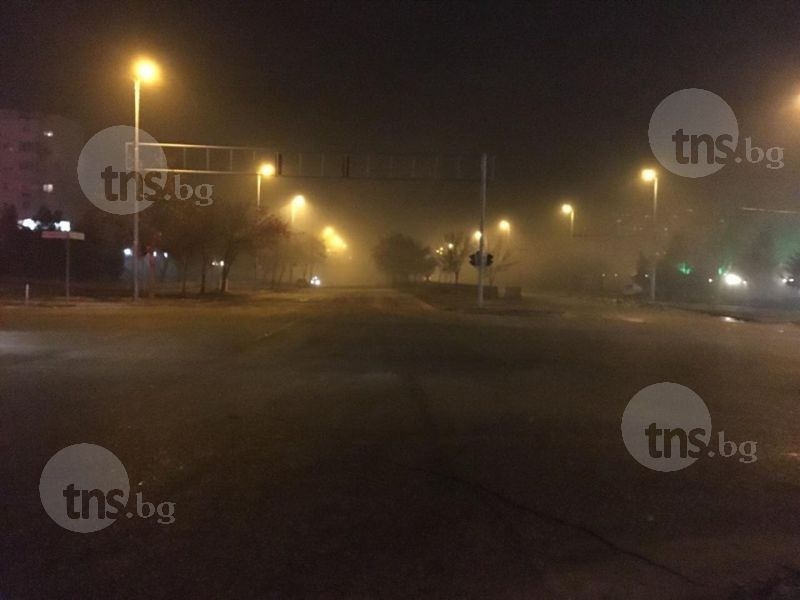 Гъста мъгла пада над Пловдив СНИМКИ
