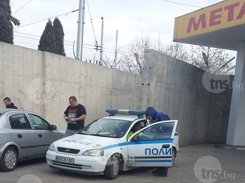 Крадците в Пловдив се развилняха: Удариха магазин, разбиха кола