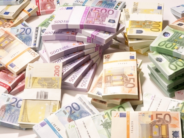 Бум на инвестициите у нас през 2015 г. - цели 1,575 милиарда евро са влезли в страната