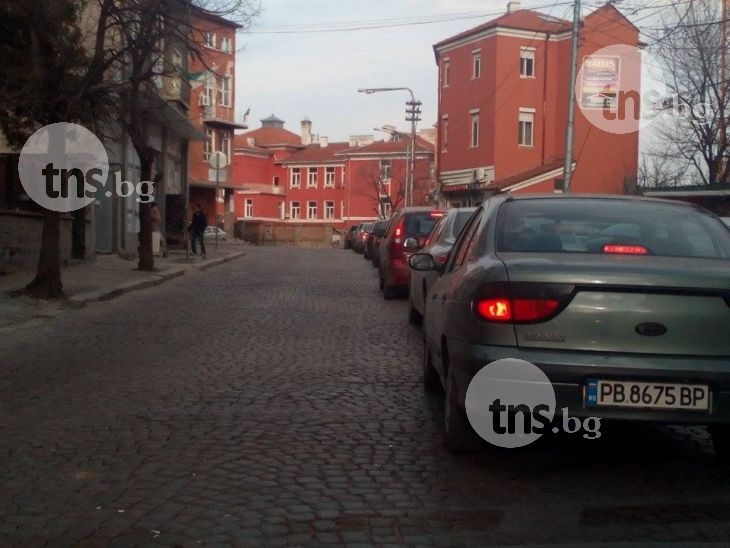 Кошмарните задръствания започнаха! Пловдив се превърна в една огромна тапа! СНИМКИ