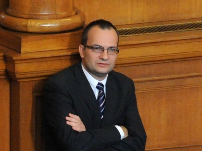 Мартин Димитров с охрана от НСО 