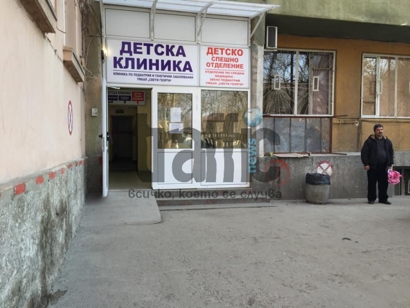 2-годишното дете, което падна от 8 етаж, все още е с опасност за живота