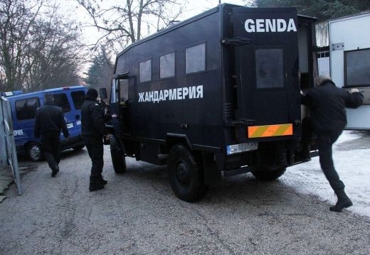 Мащабна акция в столицата: Жандармерия и полиция блокираха 3 квартала
