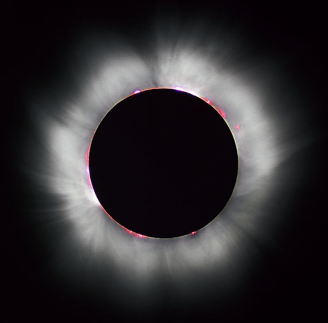40 милиона души наблюдаваха слънчевото затъмнение снощи ВИДЕО