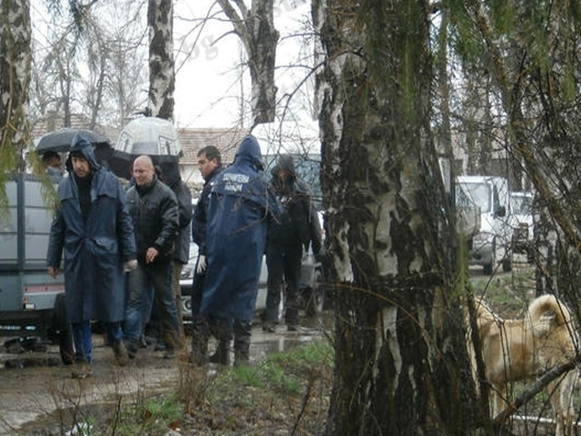 Зрелищна акция в Банско! Обискираха фермата на братя Тодеви, претърсват десетки коли