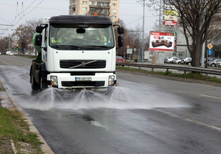 Започна пролетното почистване на Пловдив! СНИМКИ