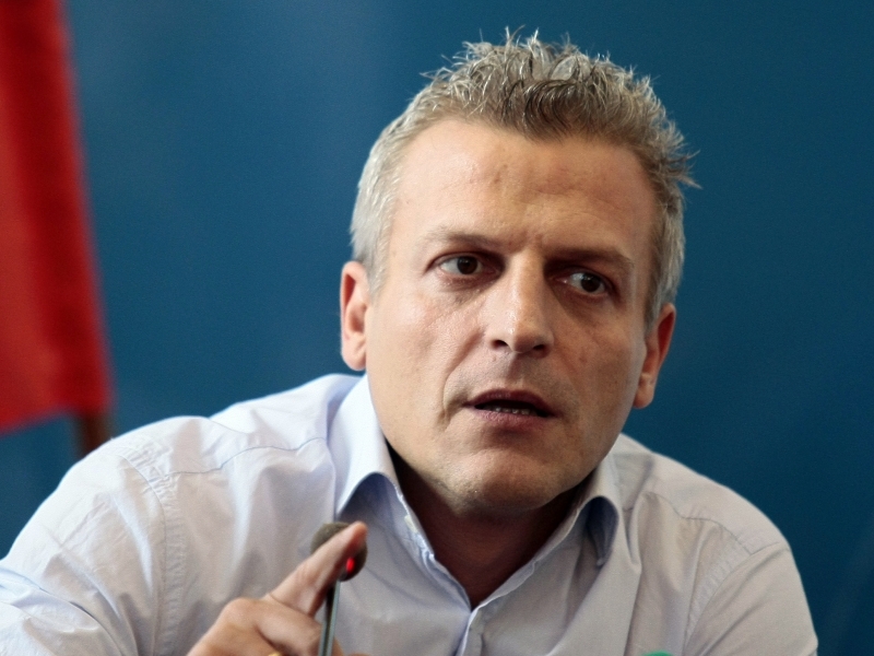 Москов готов да хвърли оставка... стига да му я поискат