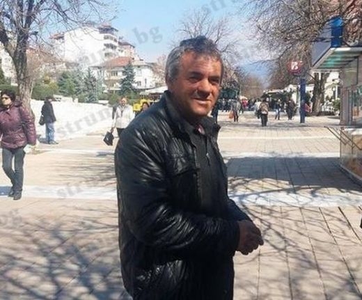 Мъж отиде до тотото да си вземе тройката, дадоха му кола