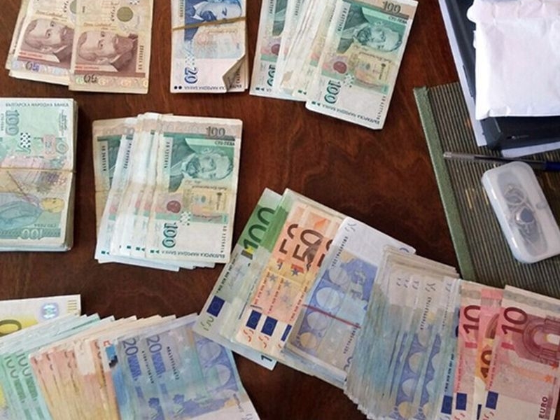 401 000 лв. в гардероба на тъста на арестувания шеф на ДАИ 