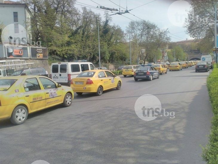 Жълта блокада в Пловдив, шествието стигна Сточна гара СНИМКИ