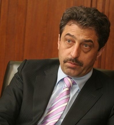 Цветан Василев съди България 