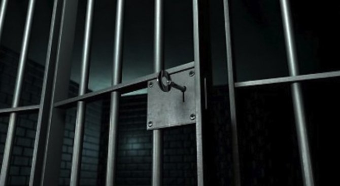 Пловдивчанин нощува в ареста в Хисаря, карал пиян и без книжка