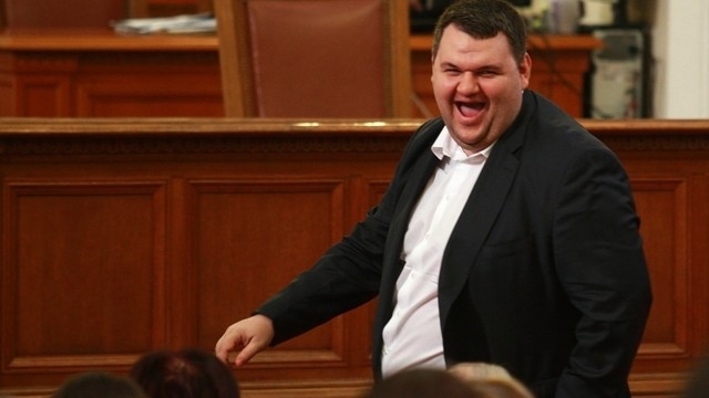 Фирма, свързана с Пеевски, спечели поръчка за близо 51 млн. лв.