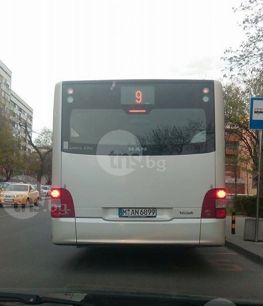 Автобус с немска регистрация вози пловдивчани СНИМКА