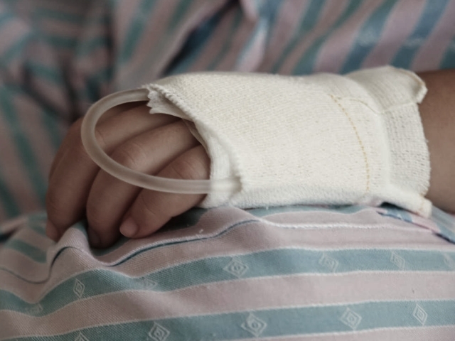 Отказ за лечение в чужбина погуби дете, съдът в Пловдив присъди обезщетение на родителите