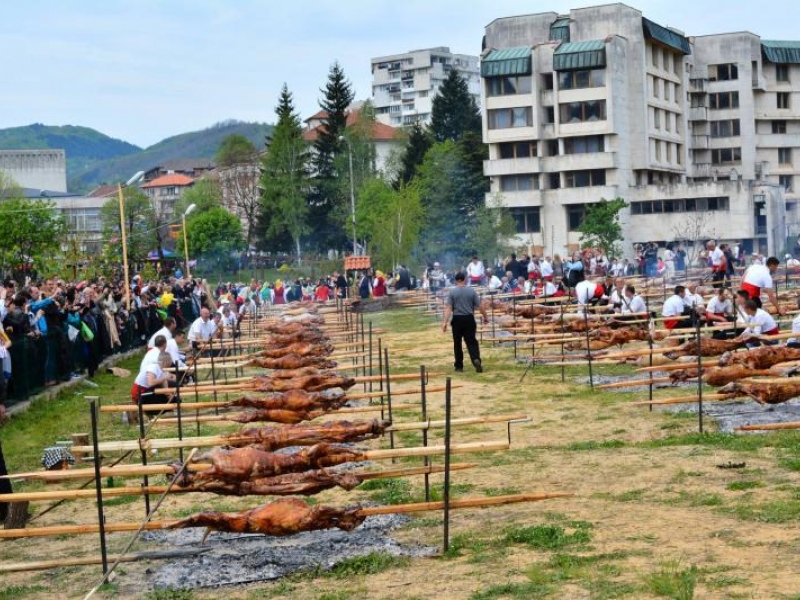 Над 150 чевермета ще се въртят в Златоград, 100 каба гайди озвучават празника