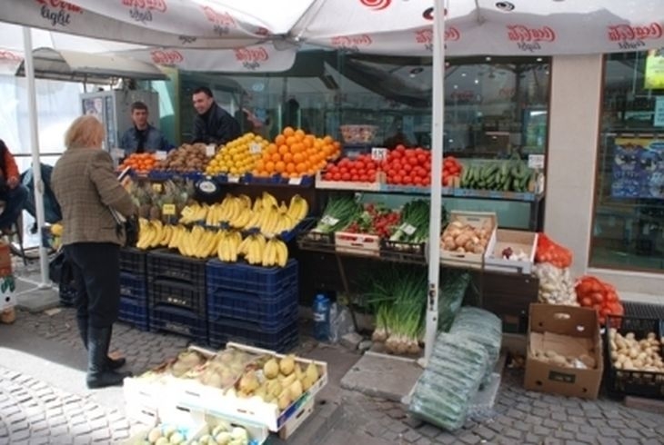 Започват търговете за наем на маси на общинските пазари в Пловдив