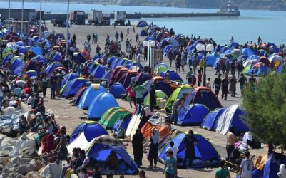 Полицията опразни бежански лагер на остров Лесбос 