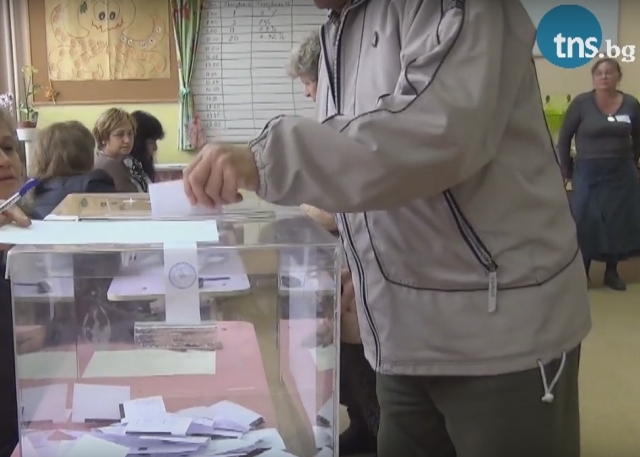 Пловдивчанин: Стимулите за гласували е все едно купуват гласа ни ВИДЕО