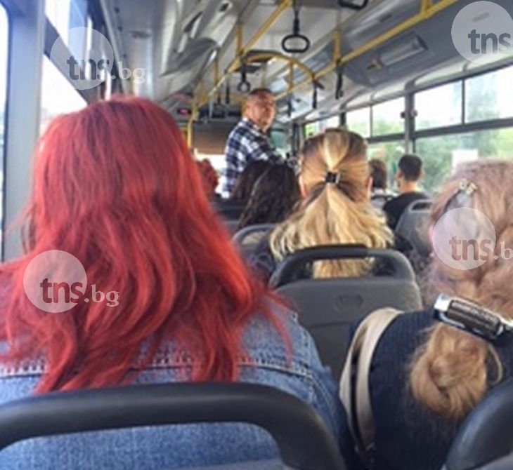 Кондуктор на автобус №15 ръси цинизми и заплашва с бой пътници ВИДЕО