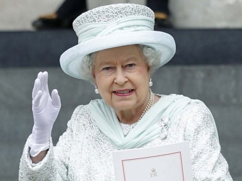 Най-странните привилегии на английската кралица