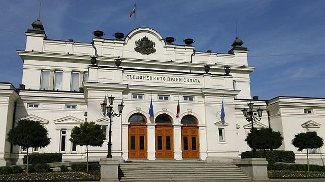 3000 лева за участие в гонка! Гласуват солени глоби срещу войната по пътищата