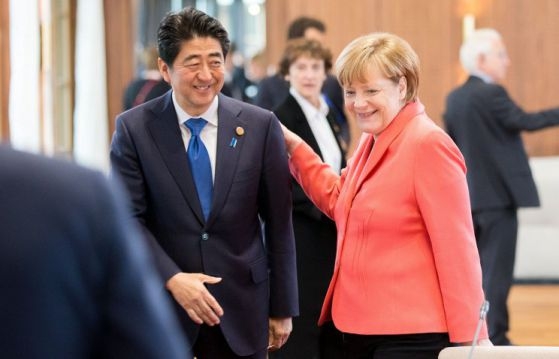 Меркел иска Япония в НАТО
