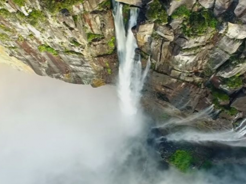 Дрон засне най-високия водопад в света ВИДЕО