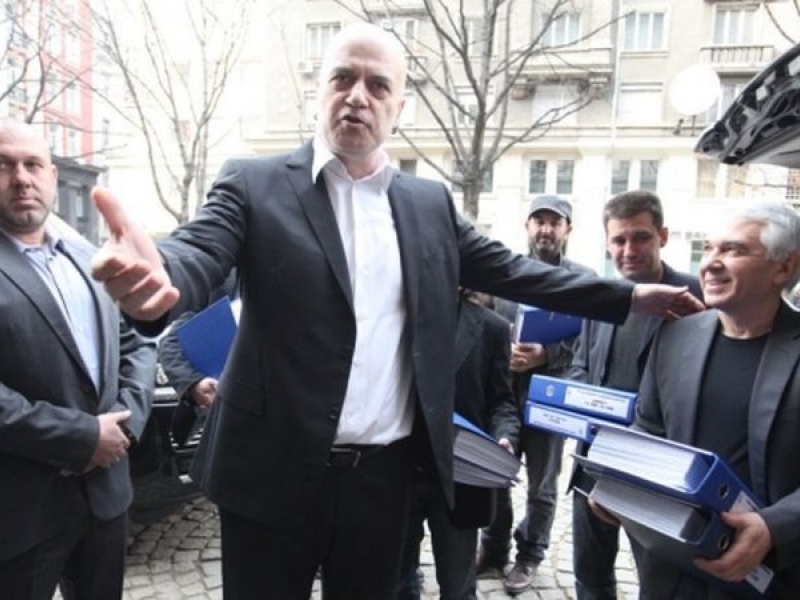 Плевнелиев разкритикува решението за референдума на Слави