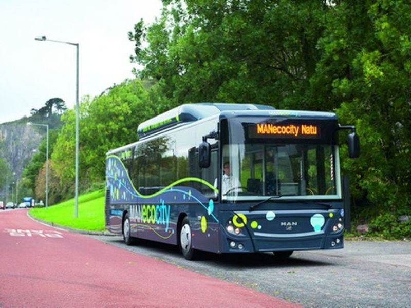 Най-големият производител на автобуси в света обмисля изграждане на завод у нас 