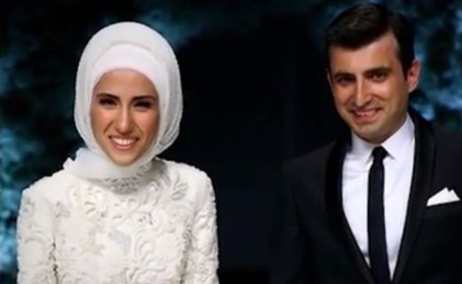 Сватба на годината! Дъщерята на Ердоган се омъжи в дълги ръкави и плътно покрита с бяла шамия глава ВИДЕО