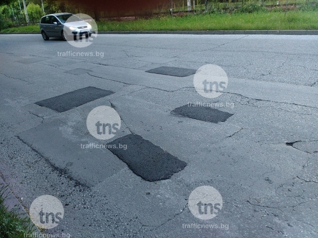 След сигнал на TrafficNews.bg: Закърпиха пукащите гуми дупки в Пловдив