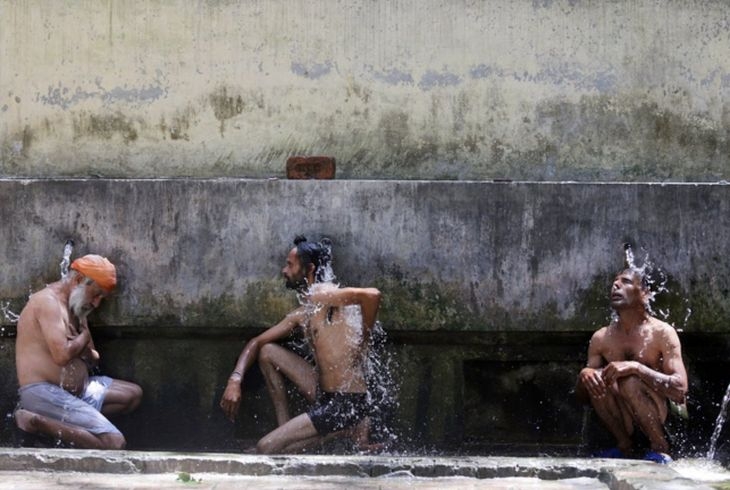 Ад в Индия: Живакът скочи до 51 градуса, жертвите са стотици