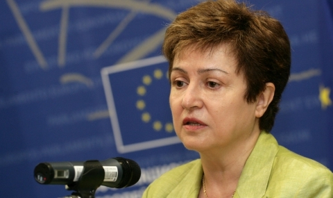 Кристалина Георгиева нито е кандидат за президент, нито за генерален директор на ООН