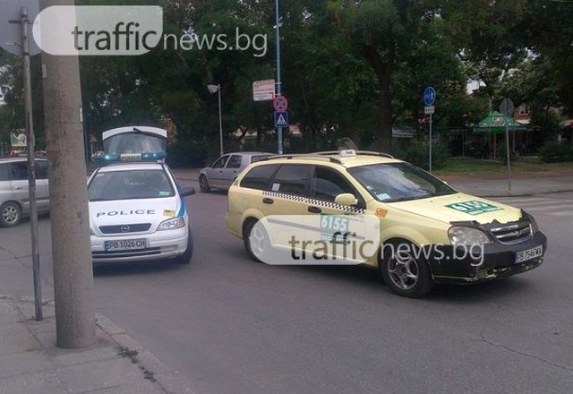 ВИДЕО от катастрофата, при която такси удари млад колоездач в Кючука